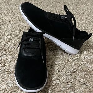 NEW!  Woman’s COLE HAAN Zero Grand Shoes Size 8